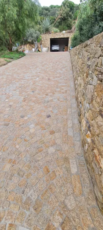 Pavage en pierre naturelle ou en granit, Lavandou, N30