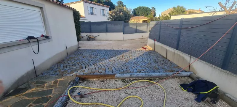Pavage en pierre naturelle ou en granit, Lavandou, N30