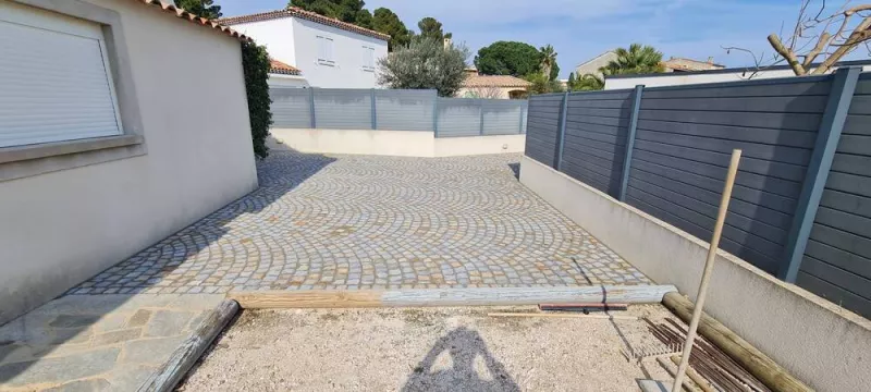 Pavage en pierre naturelle ou en granit, Lavandou, N30