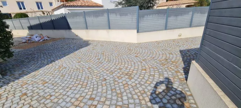 Pavage en pierre naturelle ou en granit, Lavandou, N30