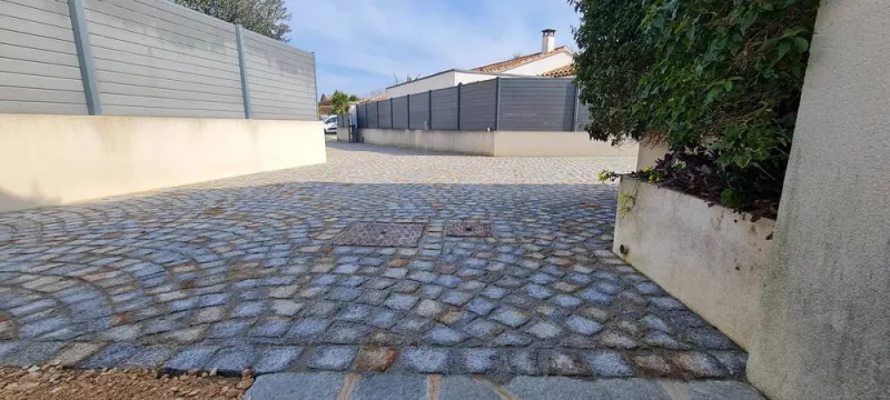 Pavage en pierre naturelle ou en granit, Lavandou, N30