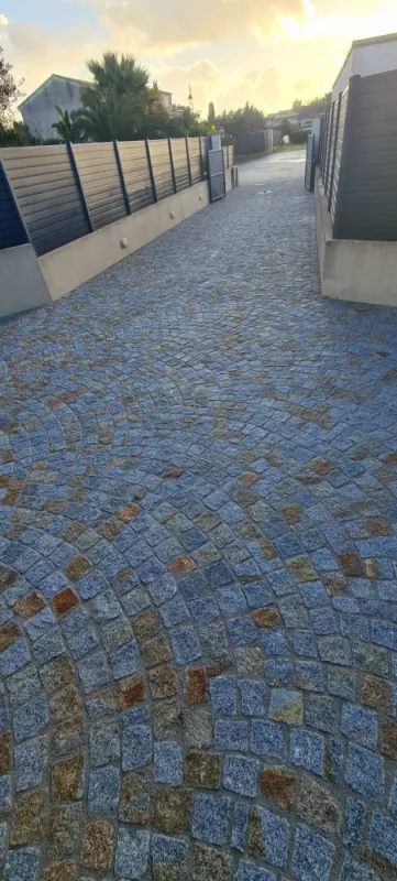 Pavage en pierre naturelle ou en granit, Lavandou, N30