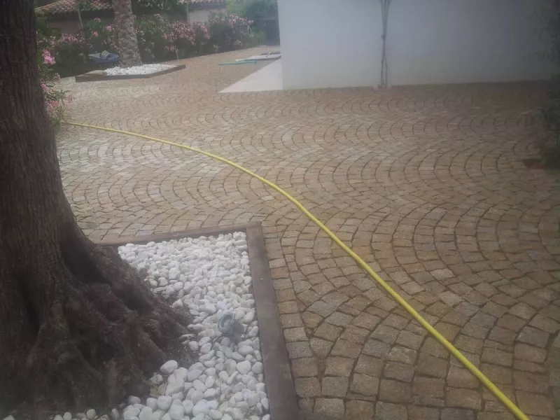 Pavage en pierre naturelle ou en granit, Lavandou, N30