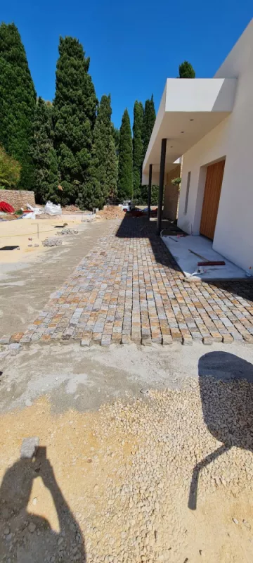 Pavage en pierre naturelle ou en granit, Lavandou, N30