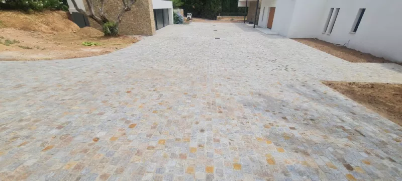 Pavage en pierre naturelle ou en granit, Lavandou, N30