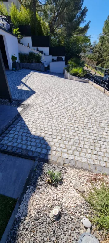 Pavage en pierre naturelle ou en granit, Lavandou, N30