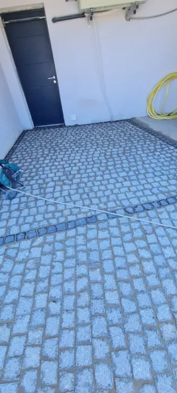 Pavage en pierre naturelle ou en granit, Lavandou, N30