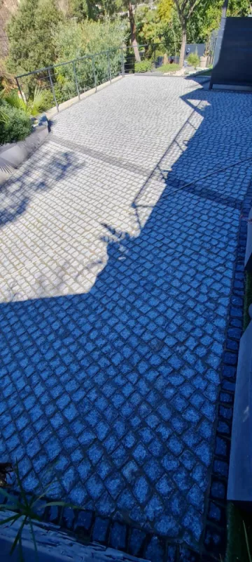 Pavage en pierre naturelle ou en granit, Lavandou, N30