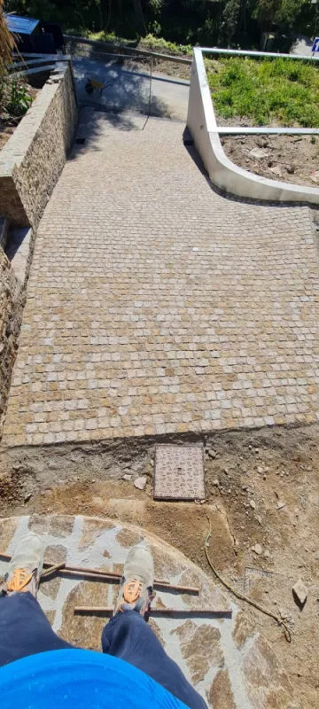 Pavage en pierre naturelle ou en granit, Lavandou, N30