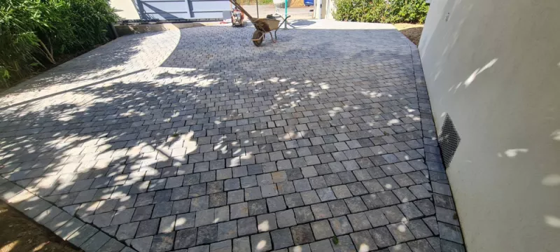 Pavage en pierre naturelle ou en granit, Lavandou, N30
