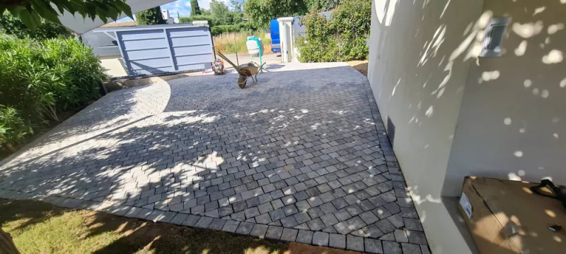 Pavage en pierre naturelle ou en granit, Lavandou, N30