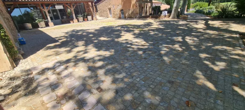 Pavage en pierre naturelle ou en granit, Lavandou, N30