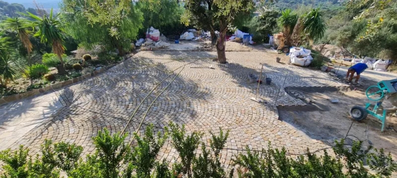 Pavage en pierre naturelle ou en granit, Lavandou, N30
