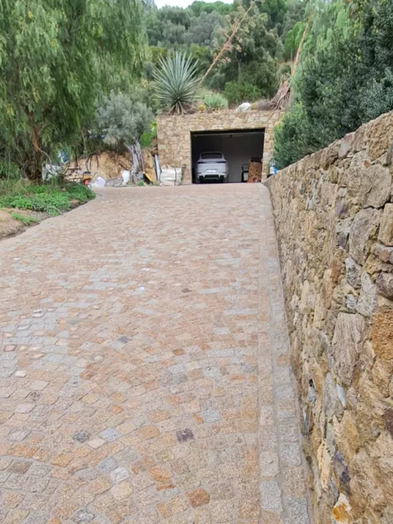 Comment poser des pavés autobloquants pour une entrée de garage ?, Lavandou, N30