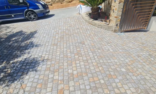 Pose de paves a valcro, Le Lavandou, N30