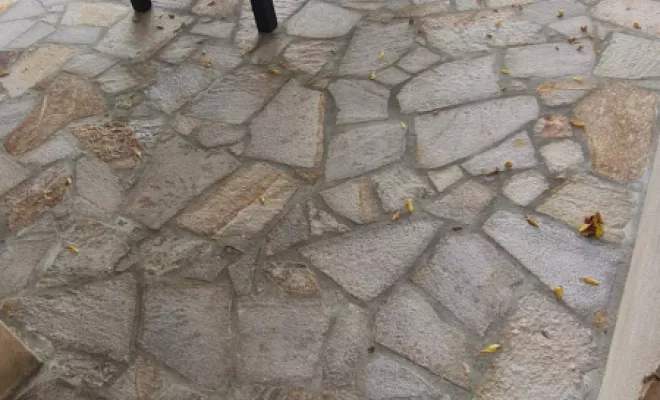 Dallage en pierre pour terrasse, Lavandou, N30